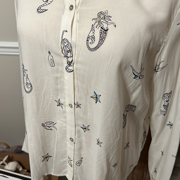 Zara mermaid printed button down shirt - Picture 2 of 5